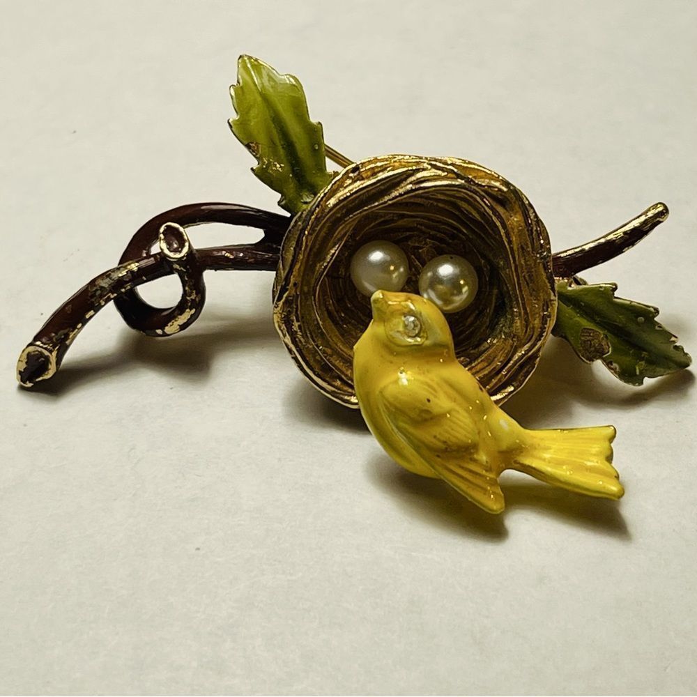 Vintage Florenza Brooch Enamel Spring Trembler Bird & Nest w/ Fau…
